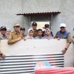 Wako Alfin dan Wawako Azhar Bantu Korban Angin Puting Beliung