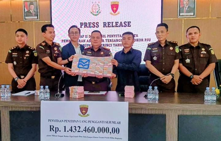 Kejari Sita Rp1,4 Miliar dan 10 Aset Kasus PJU Kerinci