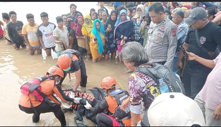 Mayat Wanita Tanpa Identitas Ditemukan Mengapung di Sungai