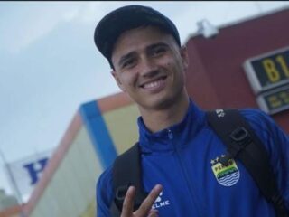 Bali United vs Persib: Reuni Johnny Jansen dan Eliano Reijnders