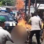 Pelaku Curanmor di Surabaya Nyaris Tewas Dibakar Warga