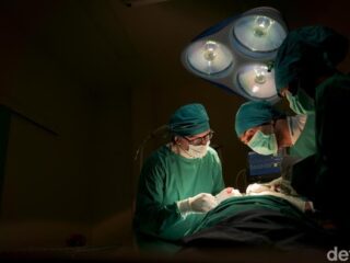 Kisah Dokter Obgyn Tangani Kasus Langka ‘Rahim Terlepas’ yang Bikin Heboh