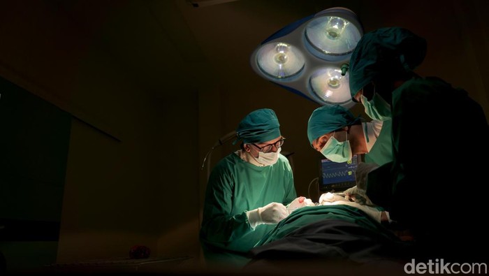 Kisah Dokter Obgyn Tangani Kasus Langka ‘Rahim Terlepas’ yang Bikin Heboh