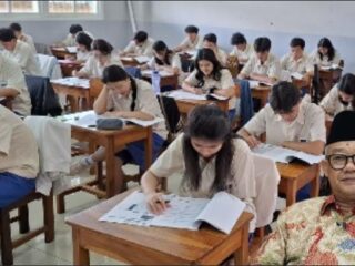 Mendikdasmen Abdul Mu’ti Hidupkan Ujian Nasional Lewat TKA