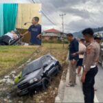 Identitas dan Kronologi Suzuki Escudo Masuk Sawah di Sungai Liuk