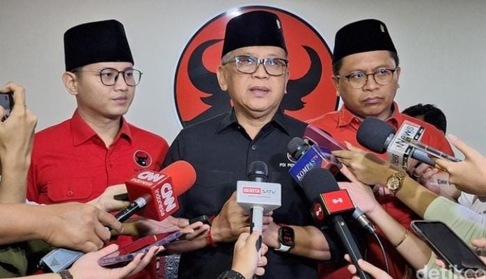 Hasto: Pendidikan & Infrastruktur Lebih Penting dari Kereta Cepat