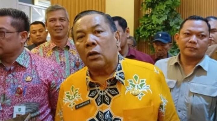 Wagub Riau Bantah Laporkan Gubernur Abdul Wahid ke KPK