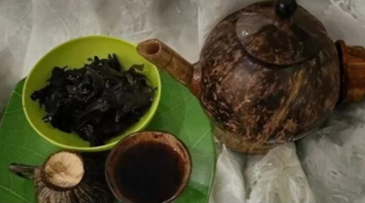 Air Sebuk Kawo: Minuman Tradisional Kerinci dari Daun Kopi