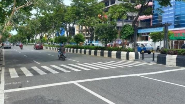 Zebra Cross: Cara Aman Pejalan Kaki dan Pengendara