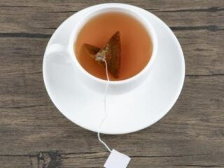 6 Makanan yang Sebaiknya Tidak Dikonsumsi Bersamaan dengan Teh