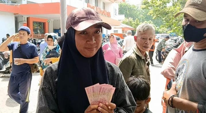 BLT Kesra Rp900 Ribu Cair Lagi! Cek Jadwal Pencairan dan Cara Lihat Nama Penerima 2025