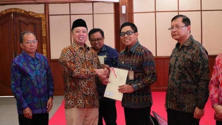 Serahkan Sertipikat di Bali, Menteri Nusron Ungkap Manfaat Sertipikasi Tanah untuk Perekonomian