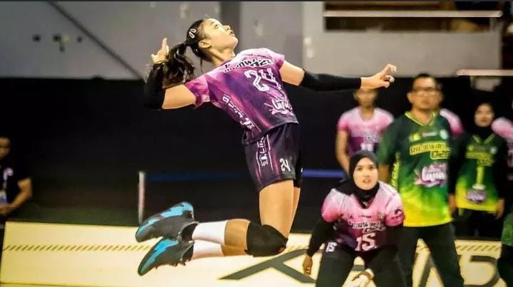 Arimbi “Si Bocah Terbang”, Bintang Voli Muda yang Menggebrak Nasional