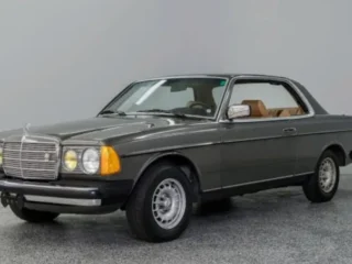 Mercedes-Benz 300 CD 1985: Coupe Diesel Klasik yang Tetap Diburu Kolektor di 2026