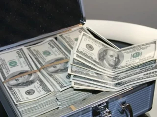 6 Kebiasaan yang Bisa Menghalangi Rezeki Menurut Islam