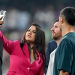 Viral! Istri Pejabat India Selfie Aneh dengan Lionel Messi
