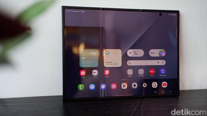 Uji Durabilitas Samsung Galaxy Z TriFold: Engsel Mulai Rusak Setelah 120.000 Lipatan