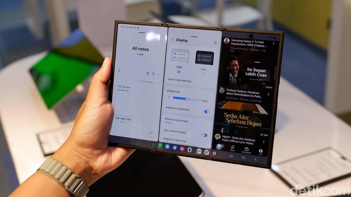 Samsung Galaxy Z TriFold: Ponsel Lipat Tiga Tipis dengan Layar 10 Inci & DeX Desktop