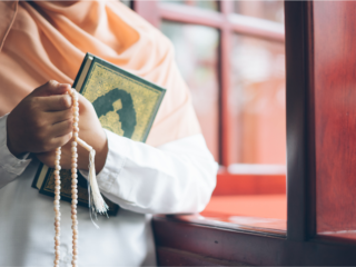 7 Amalan Jumat untuk Muslimah, Raih Keberkahan dan Pahala Berlipat