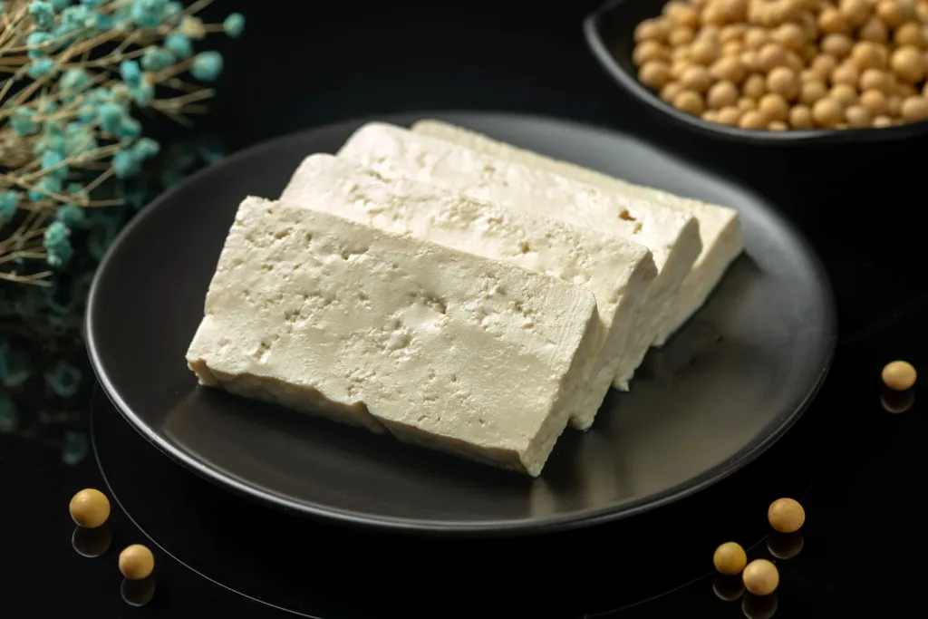 11 Manfaat Tahu untuk Kesehatan: Baik untuk Jantung, Tulang, dan Diet