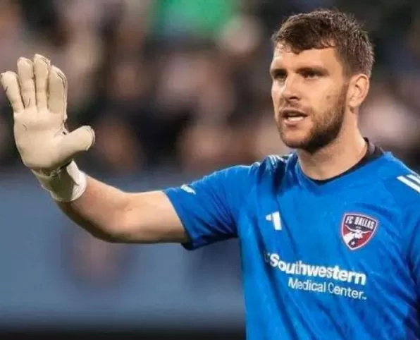 Resmi! Maarten Paes Gabung Ajax Amsterdam, Kiper Timnas Indonesia Berkarier di Eredivisie