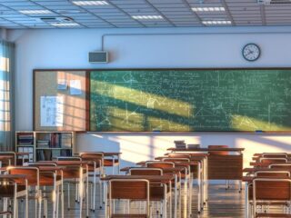 Revitalisasi Sekolah Dorong Pertumbuhan Ekonomi Lokal