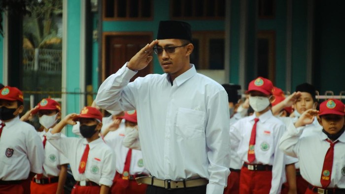 Aturan Upacara Sekolah 2026: Ini Teks Ikrar Pelajar dan Lagu “Rukun Sama Teman”