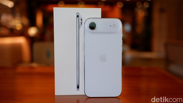 Review iPhone Air: Ultra Tipis, Ringan, dan Ternyata Tahan Seharian