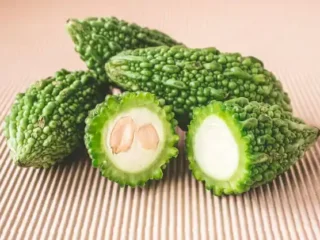 10 Manfaat Pare untuk Kesehatan dan Efek Sampingnya