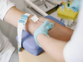 Donor Darah Saat Puasa, Batal atau Tidak? Ini Penjelasan MUI