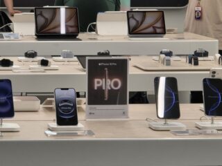 10 HP Terlaris Dunia 2025: iPhone 16 Paling Laku, Samsung Menyusul