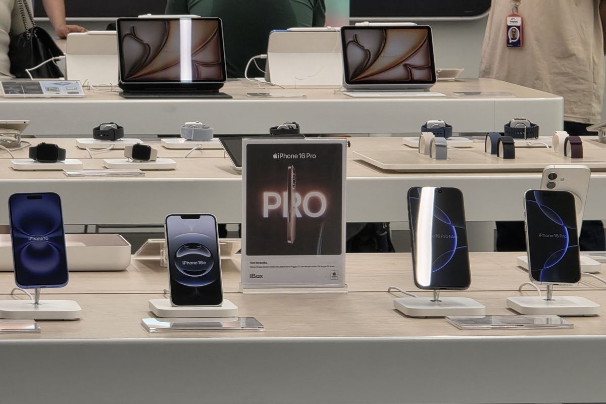 10 HP Terlaris Dunia 2025: iPhone 16 Paling Laku, Samsung Menyusul