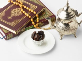 Cara Mengganti Utang Puasa Orang Meninggal: Fidyah atau Puasa Wali