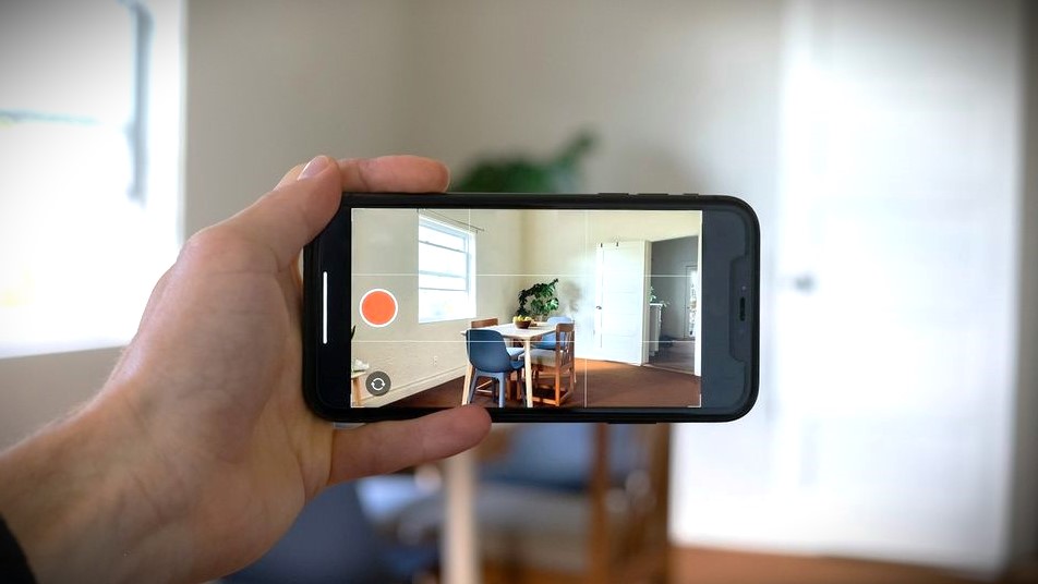 Oversharing di Medsos: Mengapa Orang Suka Bagikan Kehidupan Pribadi?