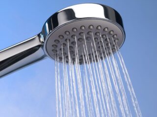 Hukum Mandi Jumat: Wajib atau Sunah? Ini Penjelasan Lengkap Menurut Ulama