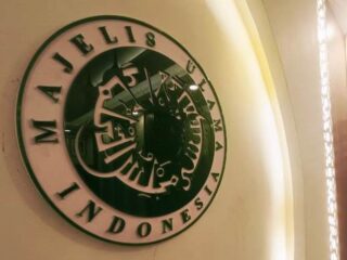 MUI Tegaskan Haram Buang Sampah ke Sungai, Danau, dan Laut