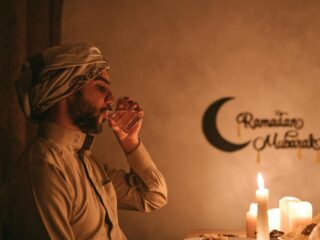 Bacaan Niat Puasa Ramadhan 2026 Lengkap: Arab, Latin, Arti dan Waktu