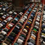 Kapan Tarawih Pertama Ramadhan 2026? Ini Jadwal Resmi dan Bacaan Niatnya