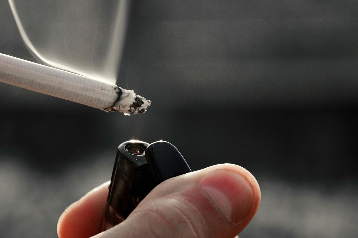 Merokok & Vape Apakah Membatalkan Puasa? Begini Penjelasan Ulama