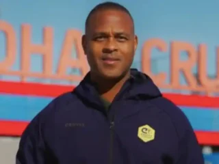 Kluivert Akui Masih Ingin Latih Timnas Indonesia, Kini Jadi Duta Cruyff Foundation