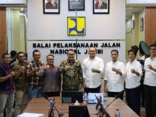 Lobi Pusat, Wako Alfin Targetkan Sungai Penuh Bebas Banjir dan Jalan Mulus