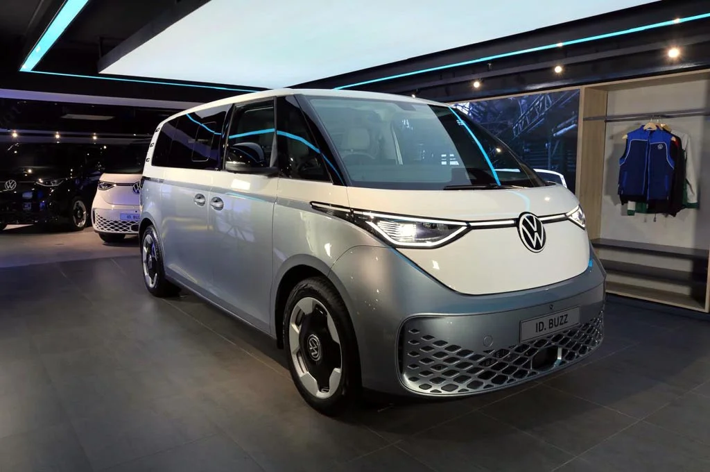 Ini Keunggulan Volkswagen ID. Buzz BOZZ White Signature Edition Meluncur