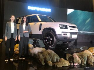 Land Rover Defender MY26 Resmi Hadir, Harga Mulai Rp3,7 Miliar