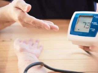 10 Cara Menurunkan Darah Tinggi Secara Alami dan Aman