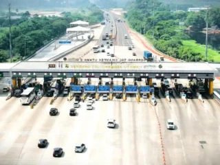 Tata Cara Shalat dan Wudhu di Kendaraan Saat Safar, Panduan Praktis bagi Musafir