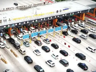 Puncak Mudik Lebaran 2026 Padat, Lalu Lintas Tetap Lancar