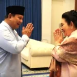 Gaya Lebaran Titiek Soeharto di Istana, Elegan dengan Nuansa Peach