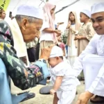 Tradisi Injak Bumi di Jambi, Doa Haru untuk Langkah Pertama Bayi