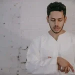 Hukum Memejamkan Mata Saat Shalat: Boleh atau Tidak?