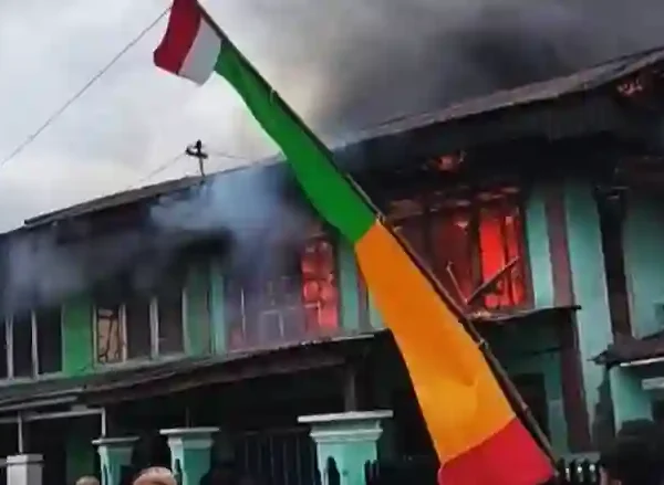 3 Rumah Semi Permanen di Semurup Kerinci Hangus Terbakar